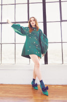 Kaitlyn Dever photo #