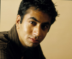 Kal Penn photo #