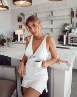 Kara del Toro photo #