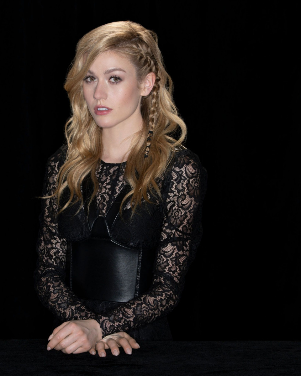 Katherine McNamara: pic #1123319