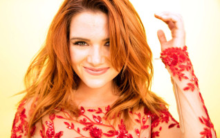 Katie Stevens photo #