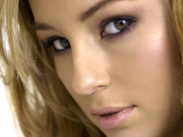 Keeley Hazell photo #