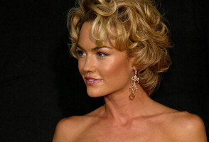 Kelly Carlson photo #