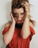 Kelly Clarkson photo #