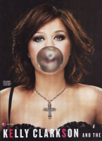 Kelly Clarkson photo #