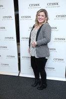 Kelly Clarkson photo #