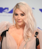 Kesha Rose Sebert photo #