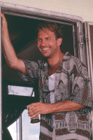 Kevin Costner pic #37566