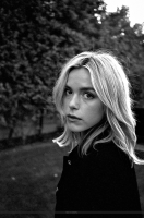 photo 7 in Kiernan Shipka gallery [id1309843] 2022-09-17