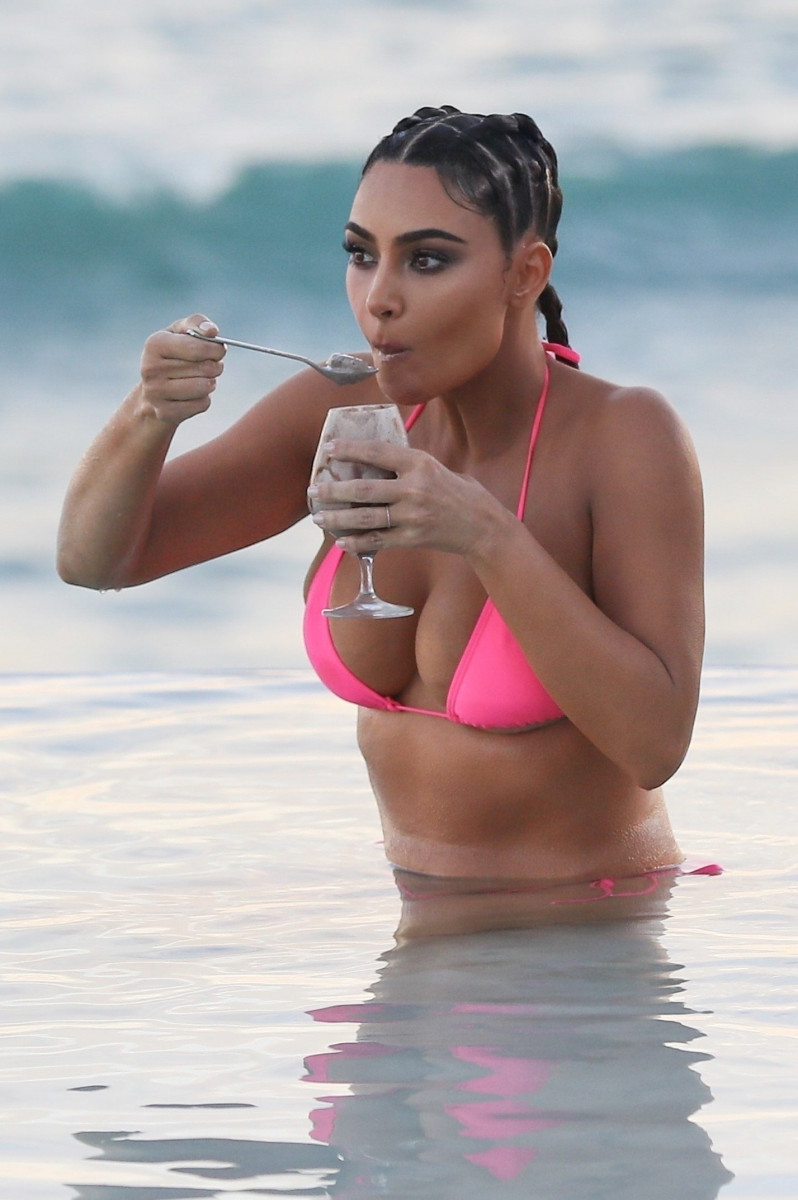 Kim Kardashian: pic #1230682