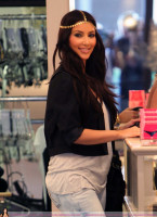 photo 6 in Kim Kardashian gallery [id190939] 2009-10-16