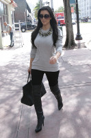 photo 14 in Kardashian gallery [id451127] 2012-02-27