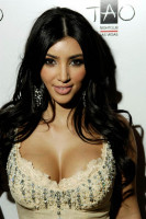Kim Kardashian pic #449213