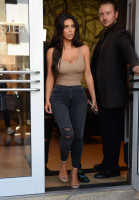 Kim Kardashian photo #