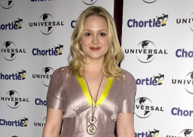 Kimberley Nixon photo #