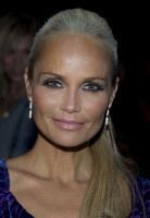 photo 29 in Kristin Chenoweth gallery [id301230] 2010-11-01