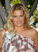 Kristy Swanson photo #