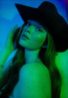 Larsen Thompson photo #