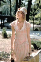 Laura Dern photo #