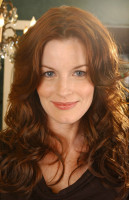 Laura Leighton photo #