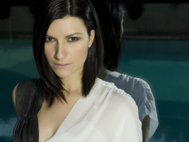 photo 12 in Laura Pausini gallery [id339010] 2011-02-04