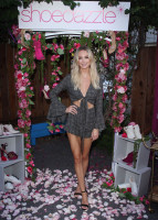 Lauren Bushnell photo #