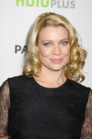 Laurie Holden photo #