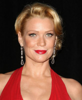 Laurie Holden photo #