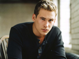 Lee Ryan photo #