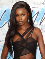 Leomie Anderson photo #