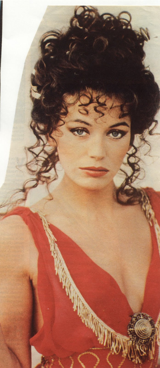 Lesley-Anne Down: pic #446543