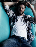 Liam Hemsworth pic #903975