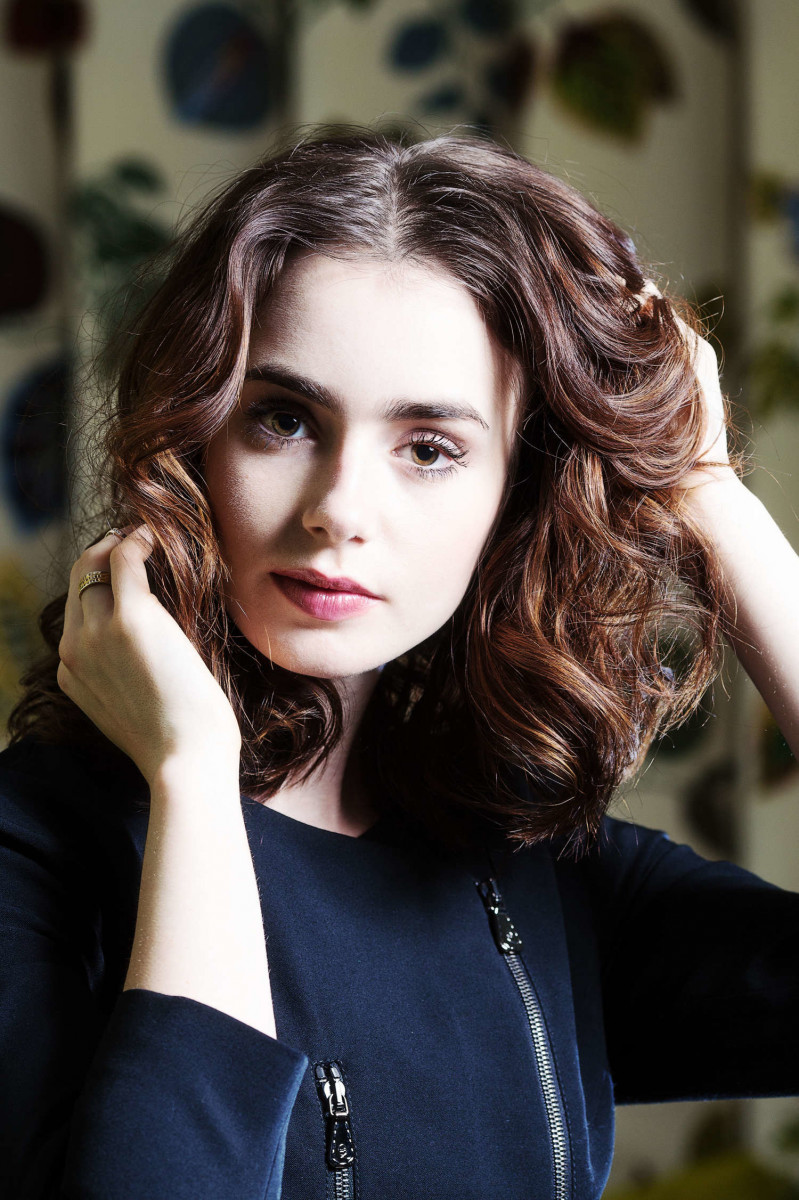 Lily Collins Forum