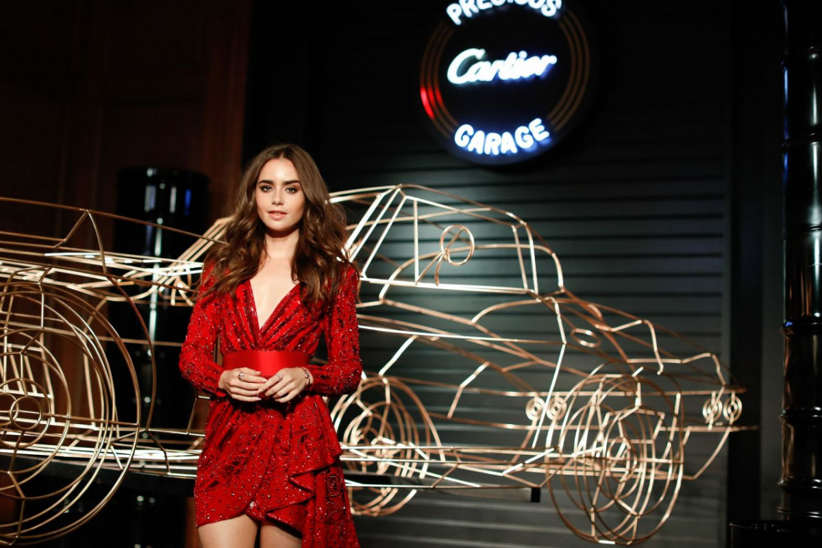 Lily Collins: pic #1064681