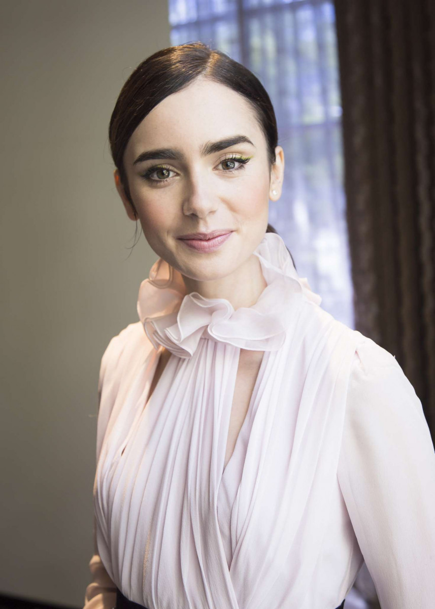 Lily Collins: pic #884277