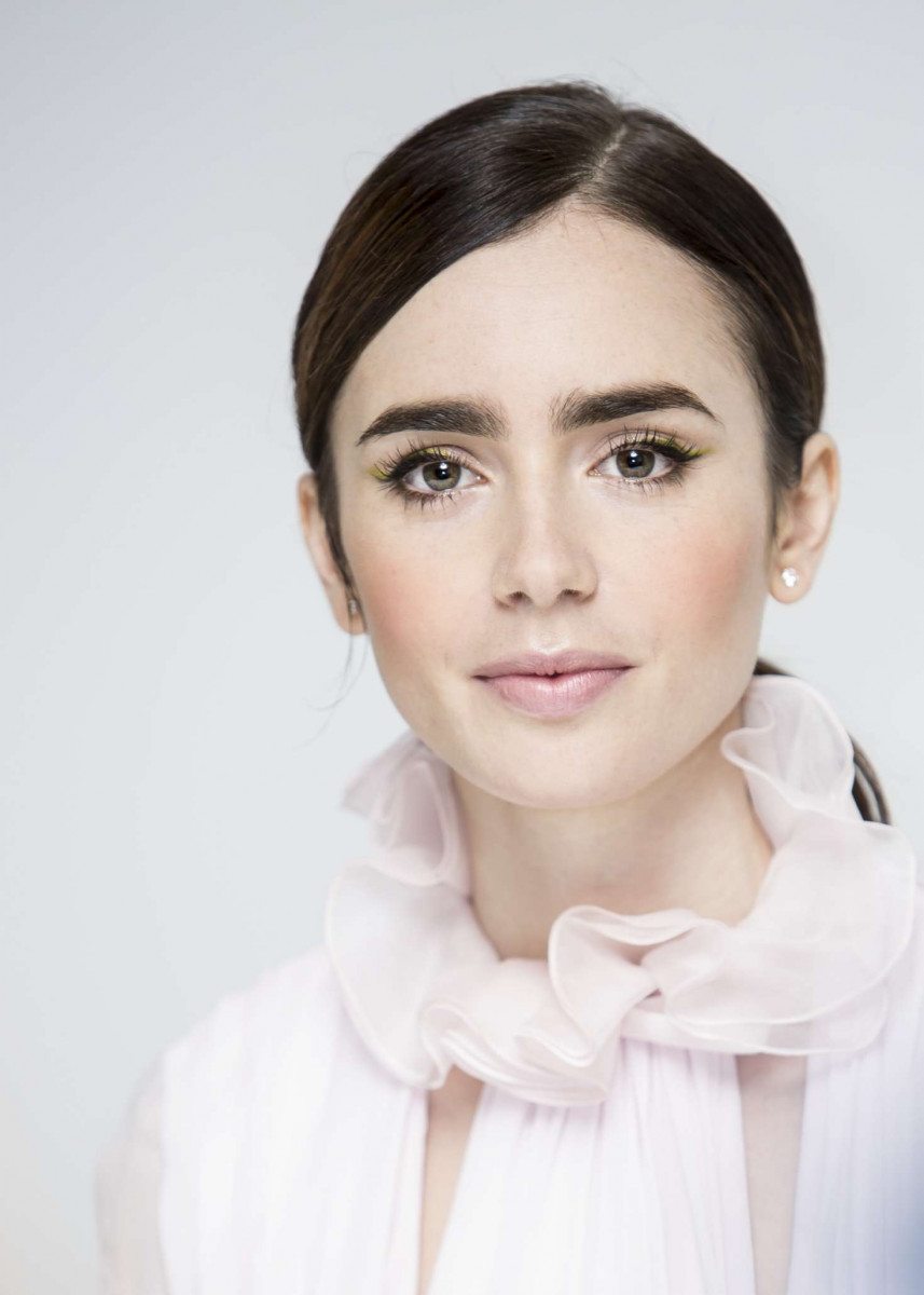 Lily Collins: pic #884274