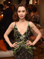 Lily Collins pic #901338