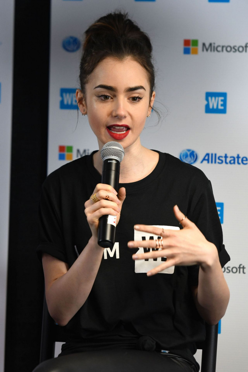 Lily Collins: pic #926964