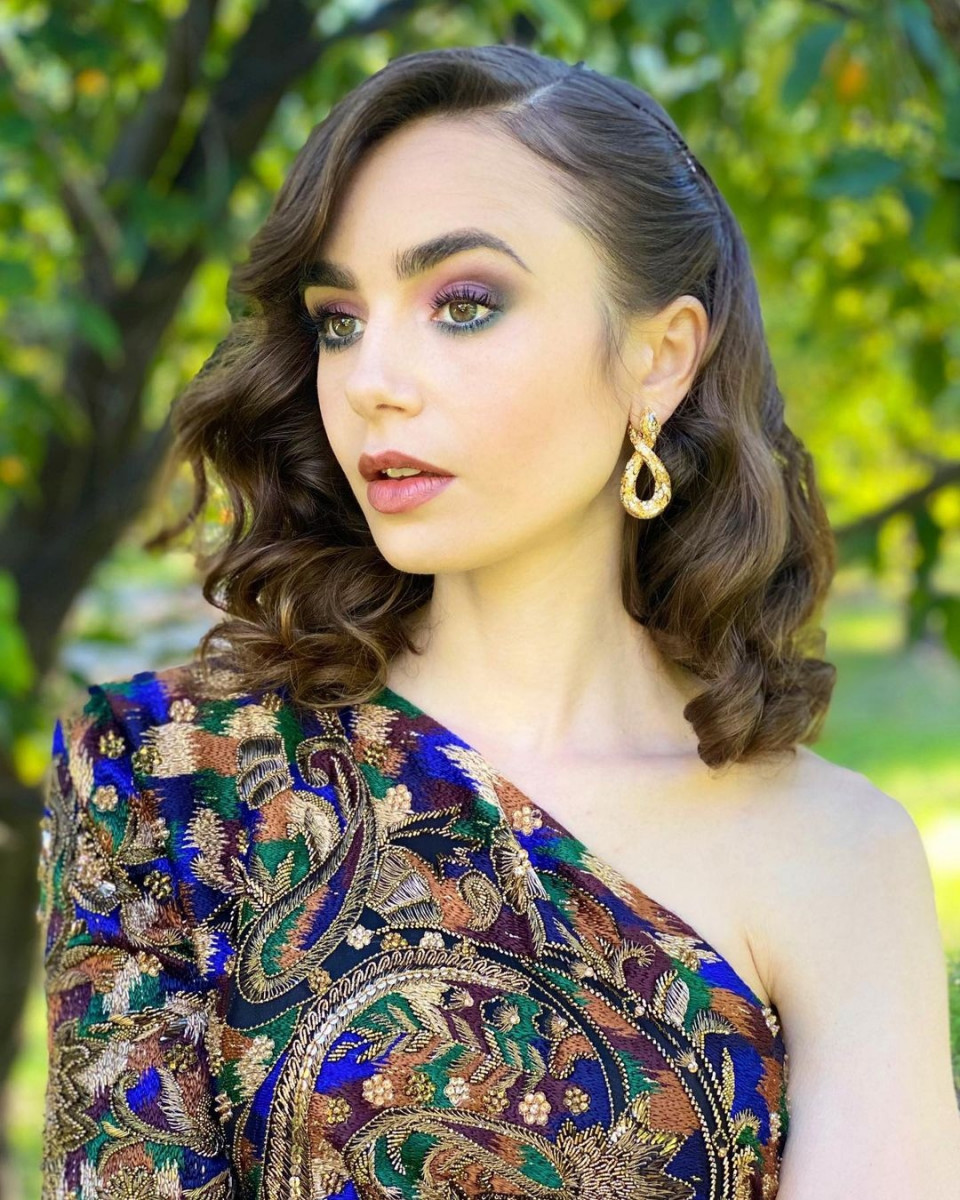 Lily Collins: pic #1249781