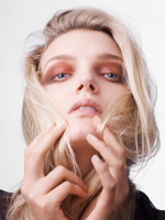 Lily Donaldson photo #