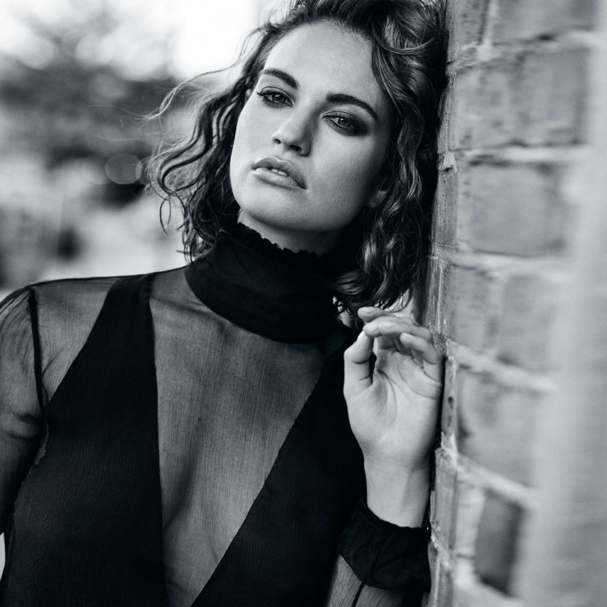 Lily James: pic #798502