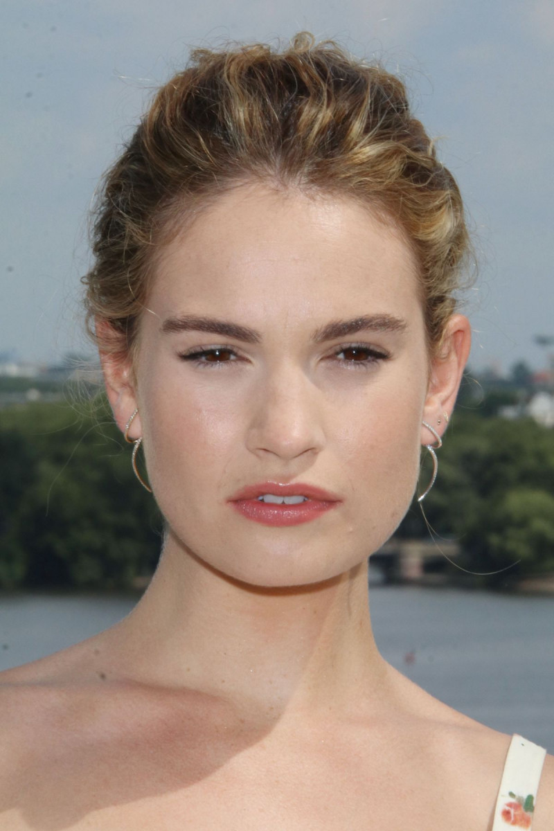 Lily James: pic #1050647