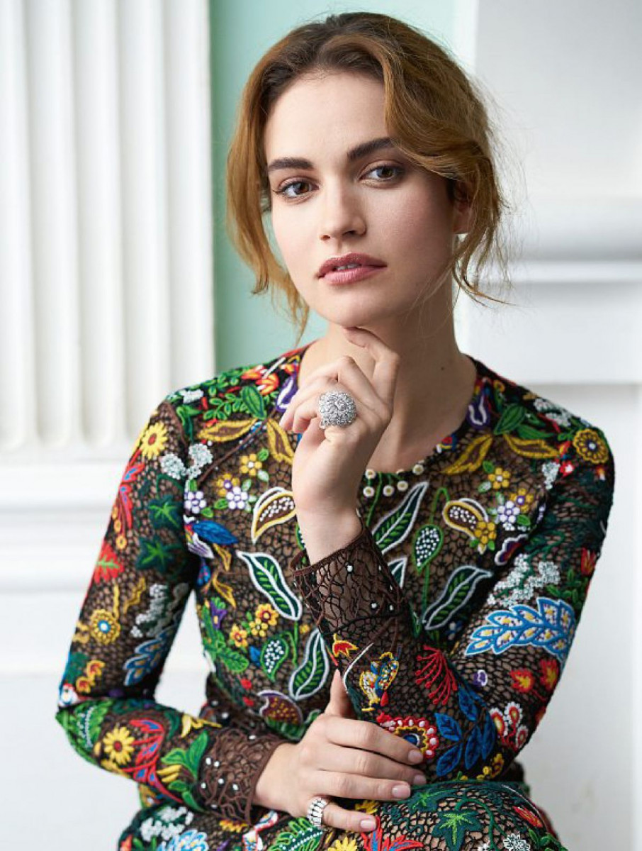 Lily James: pic #992336