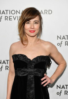 Linda Cardellini photo #