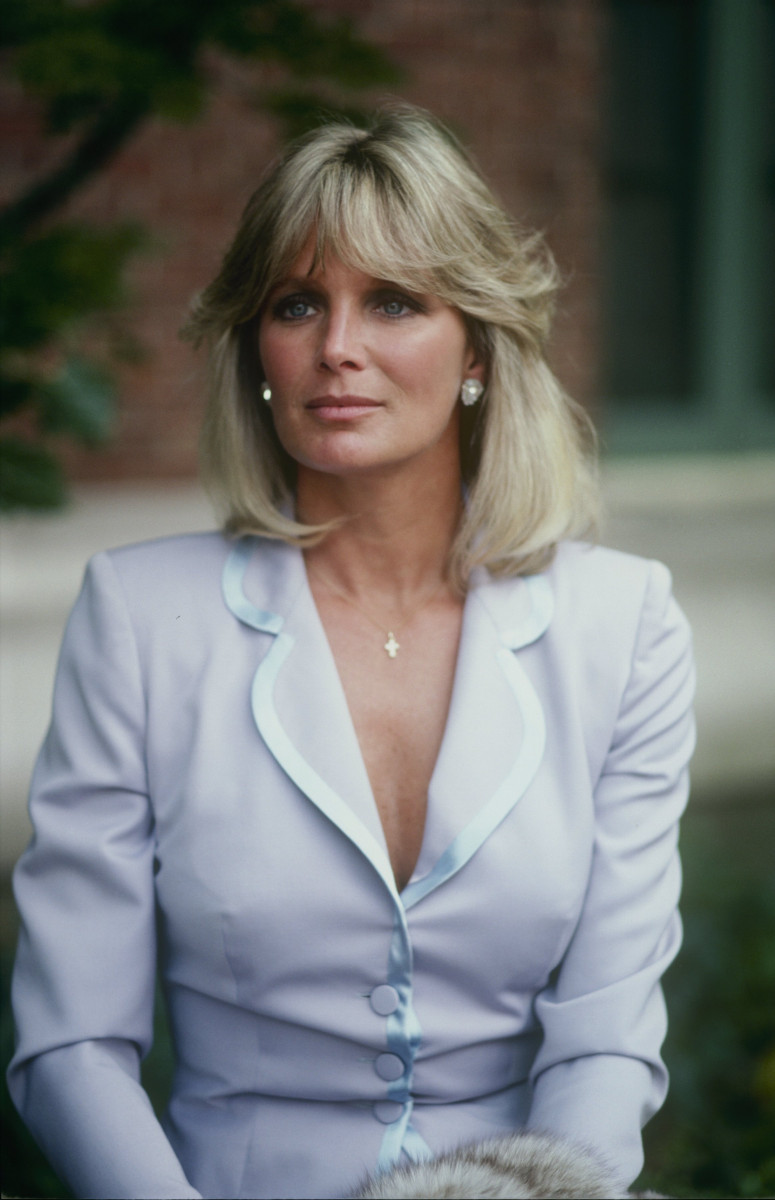 Linda Evans: pic #1044982