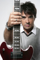 Luis Fonsi photo #