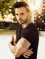 Luis Fonsi photo #