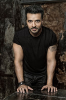 Luis Fonsi photo #