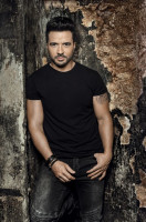 Luis Fonsi photo #