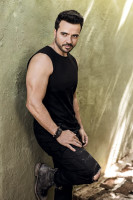 Luis Fonsi photo #